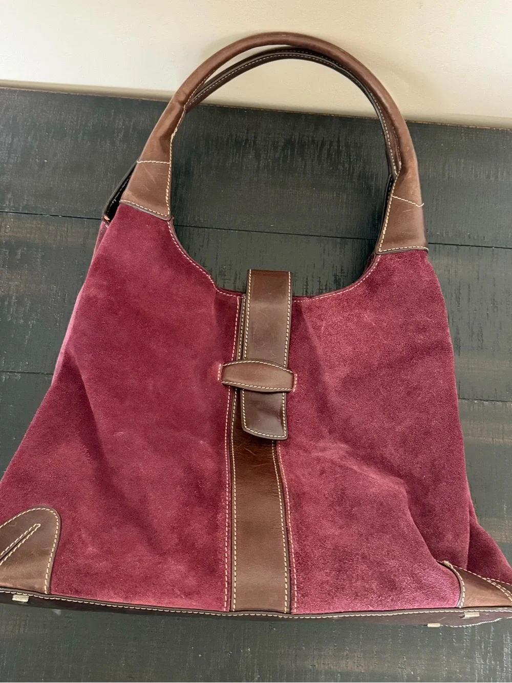 Levenger suede leather hobo tote bag purse burgundy purple classic minimalist